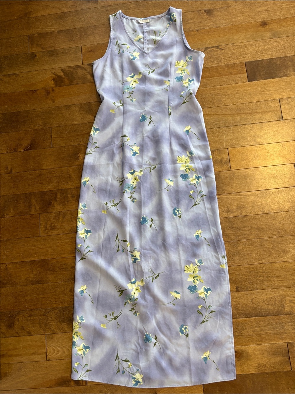 Vintage Sleeveless Lavender Floral Maxi Dress with V-Neck